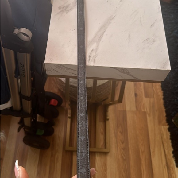 Women’s MCM Mode Travia Sliding Buckle Reversible Belt In Embossed Leather. New - Picture 2 of 4